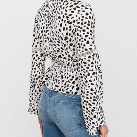 EXPRESS Plunging  V-Neck Animal Print Top - Picture 2 of 8